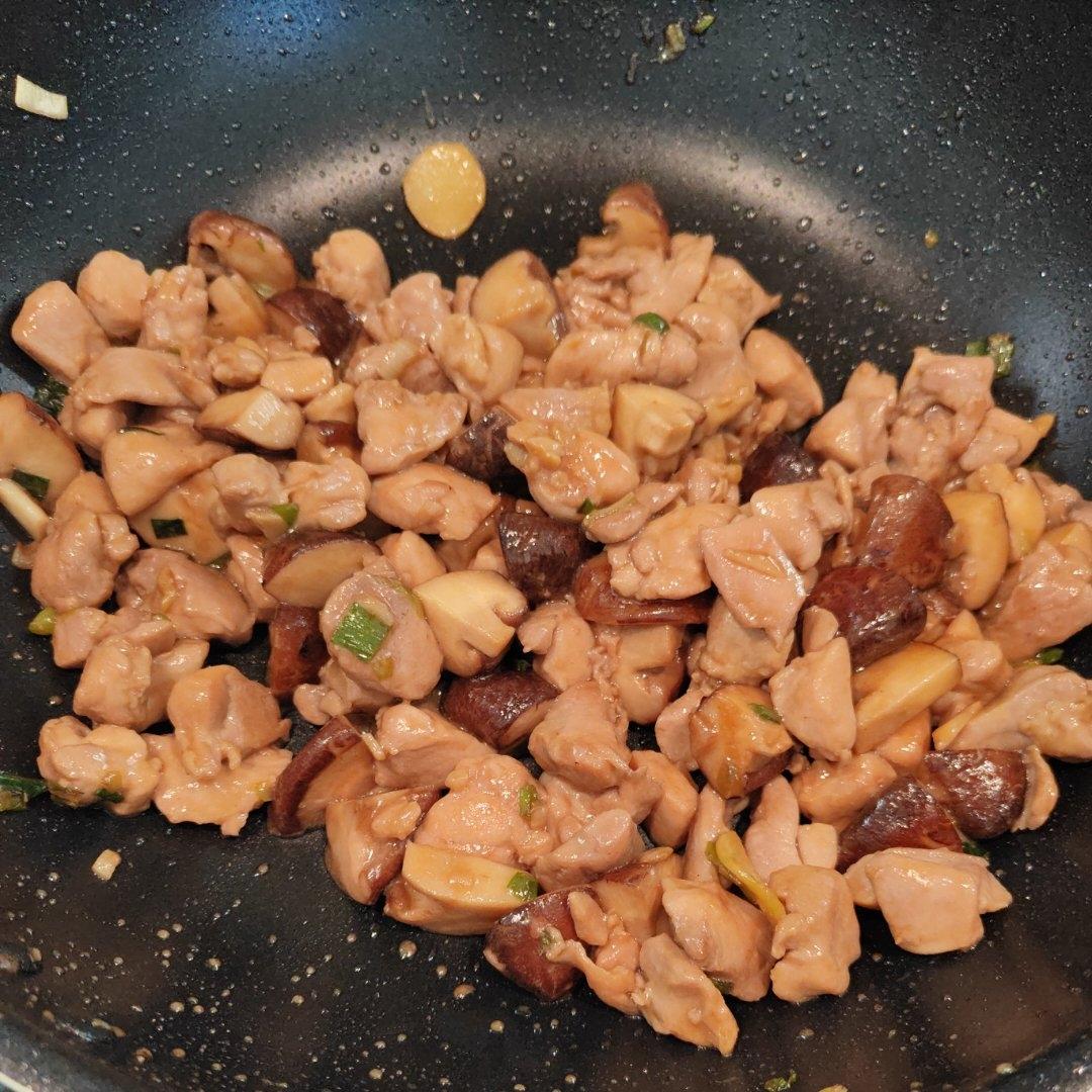 低脂低卡‼️ 家常菜‼️香菇滑鸡‼️好吃到停不下来