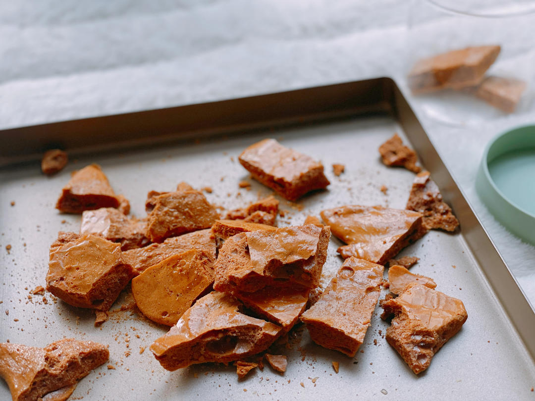 简易多用途焦糖粉（焦糖苏打饼/膨糖/蜂窝糖/糖饴烧/卡美罗）——西式美食（十三）