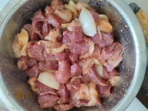 烧烤肉串腌制方法的做法 步骤5