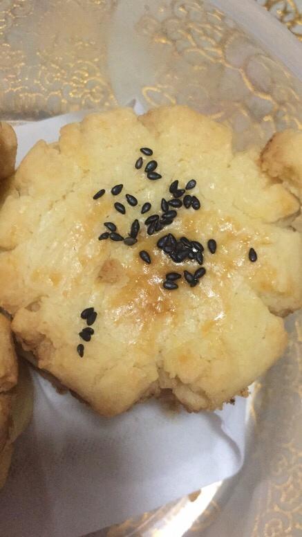 轻轻一按就碎掉的原味桃酥（不输猪油版）