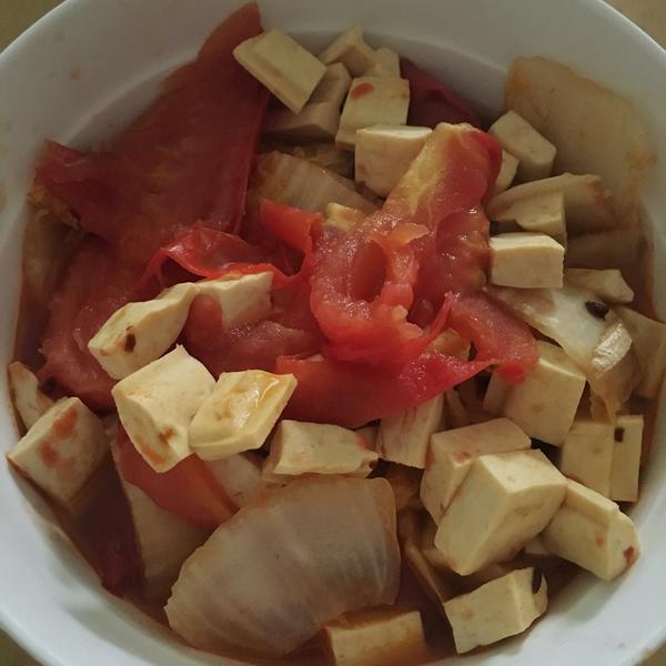这样搭配很健康--西红柿白菜烧豆腐
