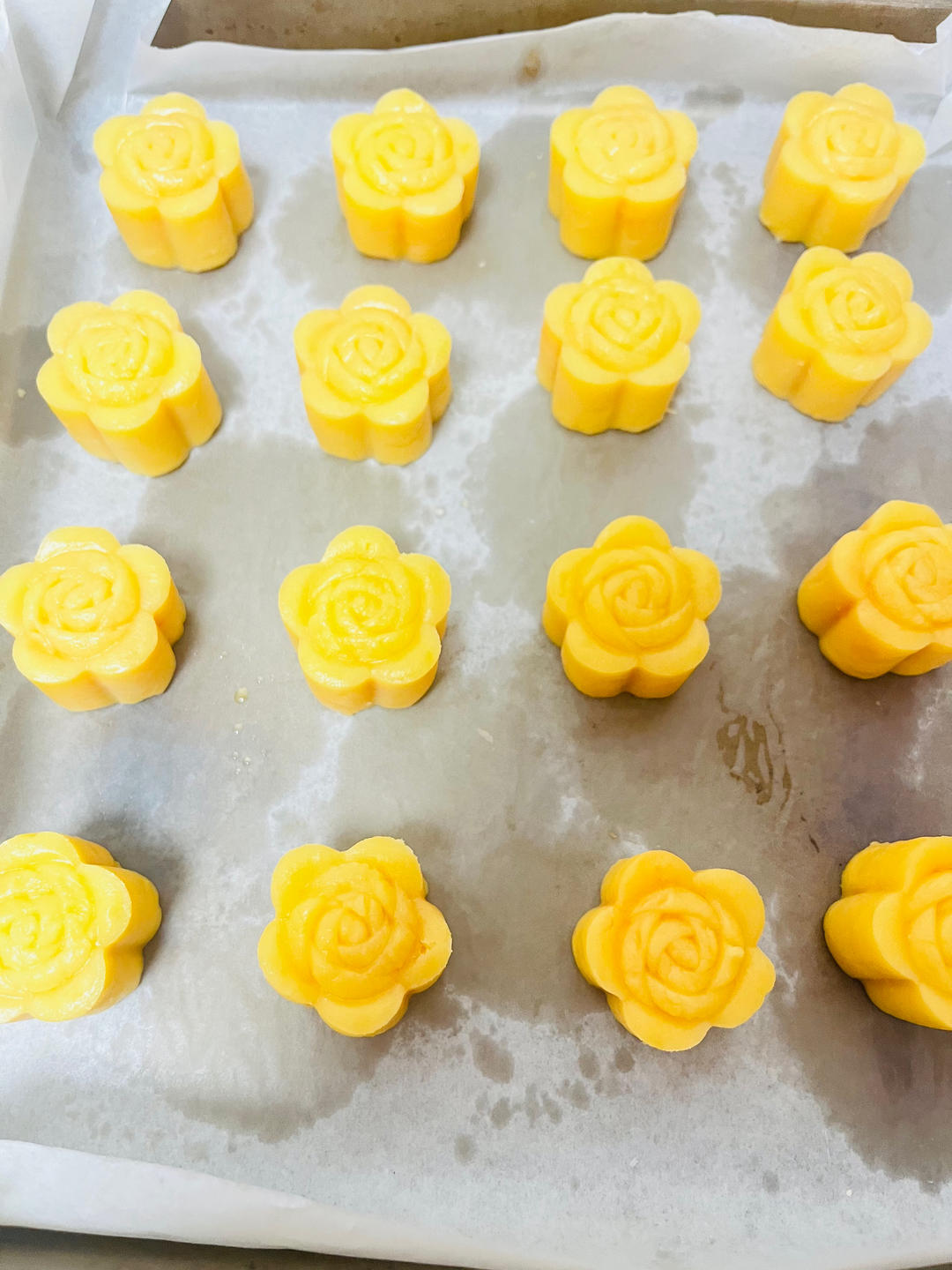 一定要去做这个月饼 复刻的山姆迷你金沙奶黄同款 太好吃了！