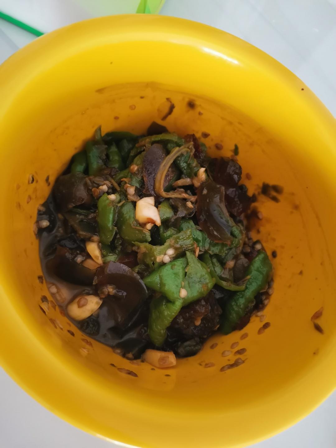 【正宗湘菜】擂辣椒皮蛋