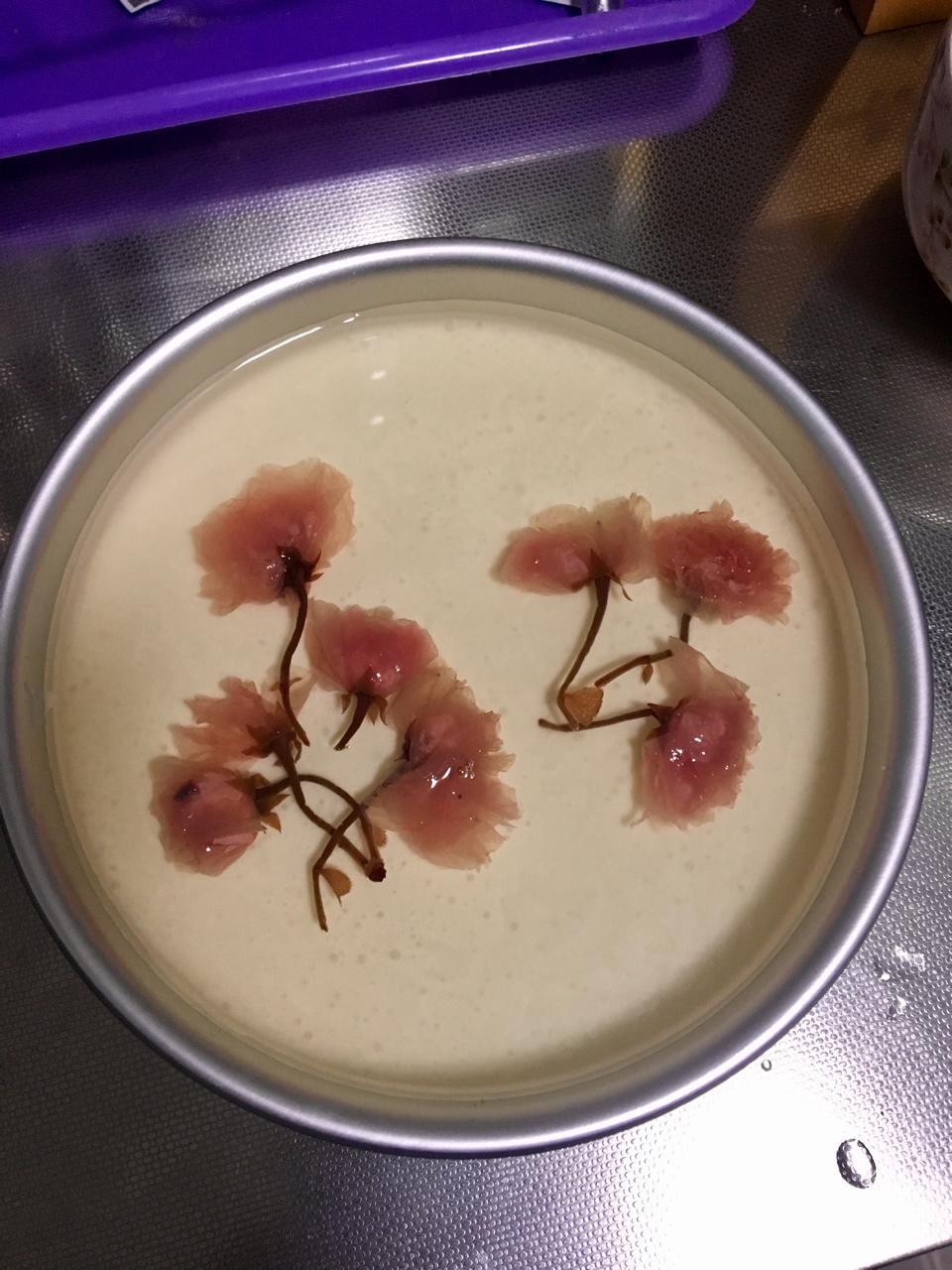 颜值爆表的樱花慕斯。（6寸圆模）