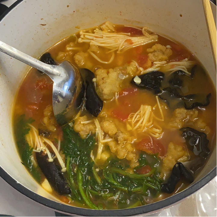 酸汤小酥肉烩菜😋（酸爽开胃！营养丰富！）