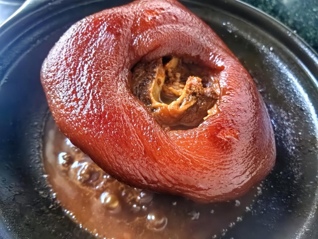 【红烧肘子】（家庭版卤蹄膀）