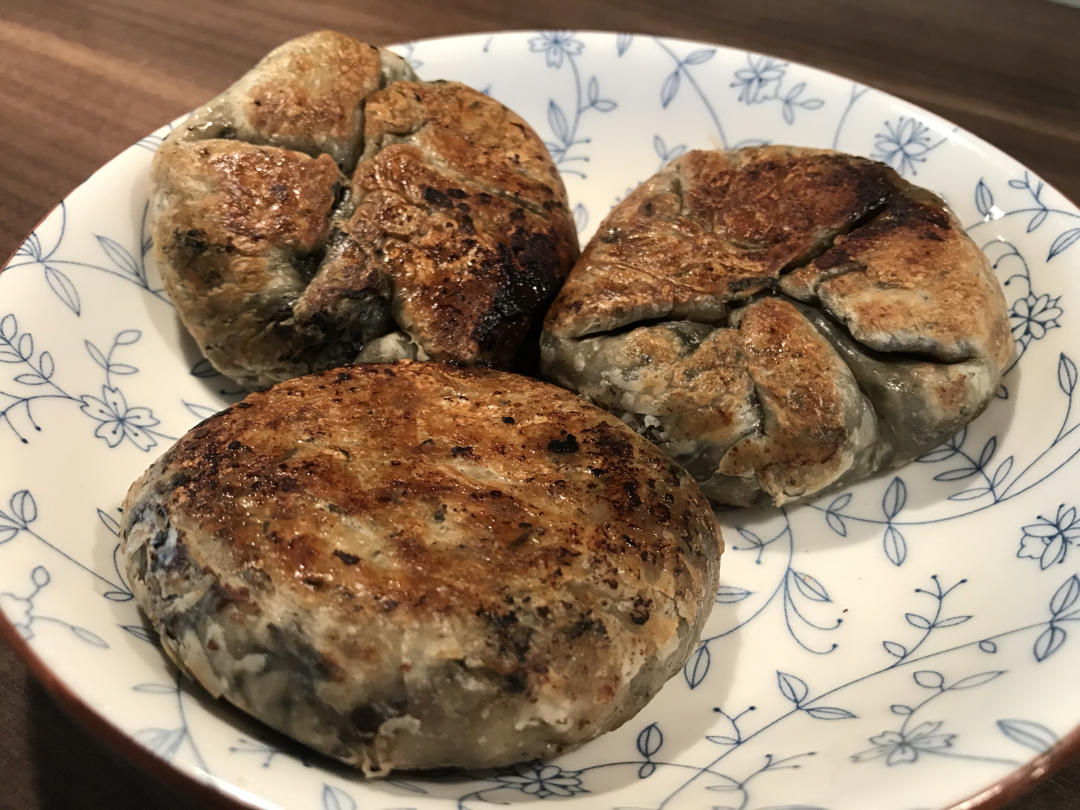 🍕懒人香酥鸡肉饼
      皮薄馅大又多汁