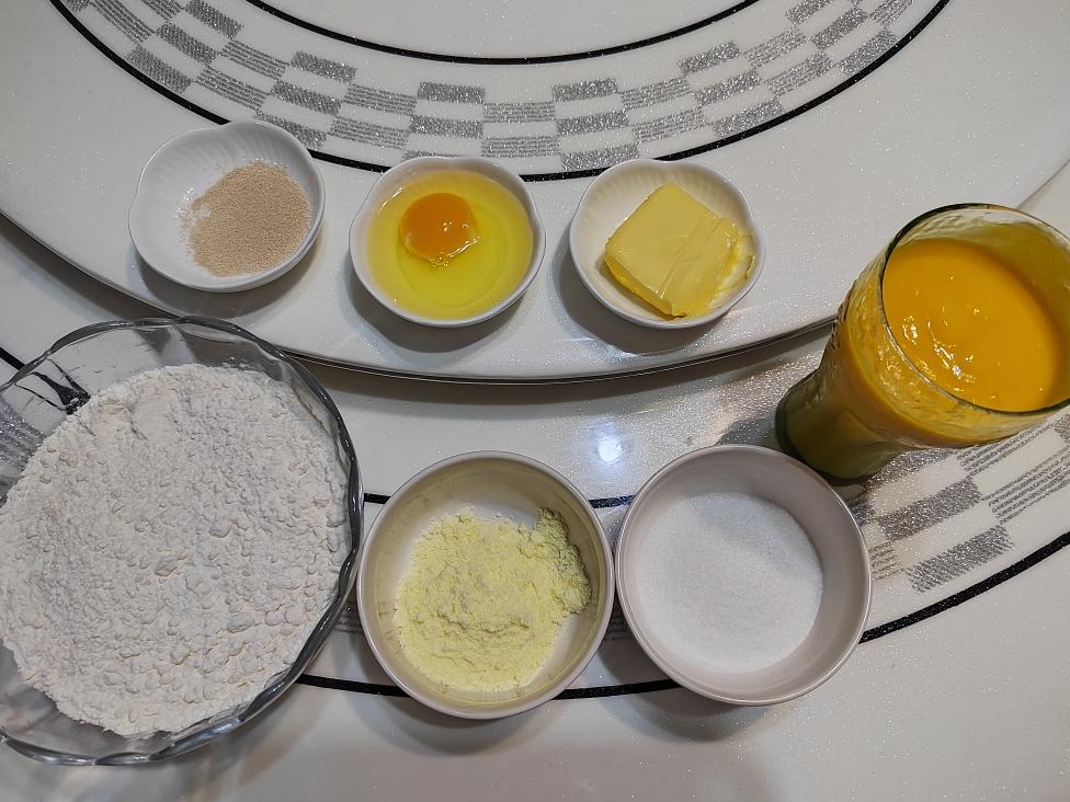 纯奶手撕吐司的做法 步骤1