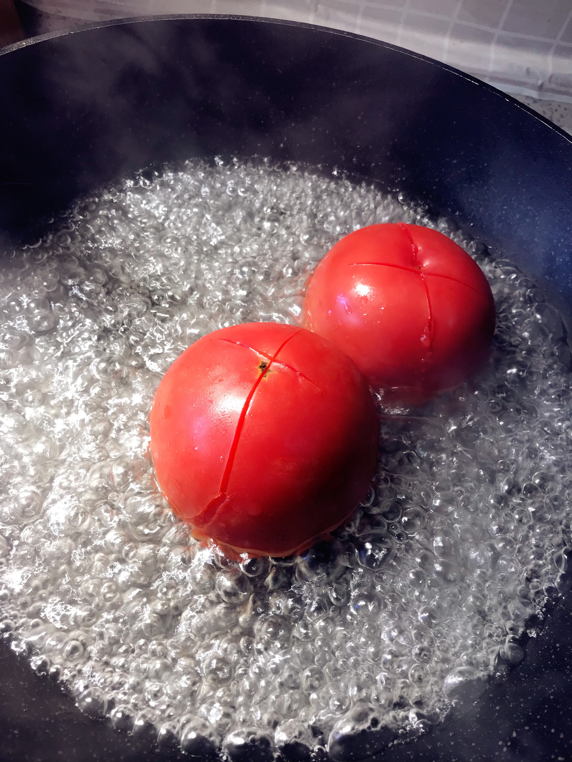炸蛋番茄面的做法 步骤1