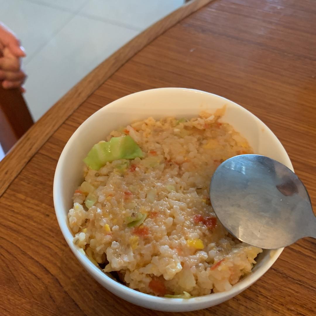 小美版快手鸡蛋炒米饭