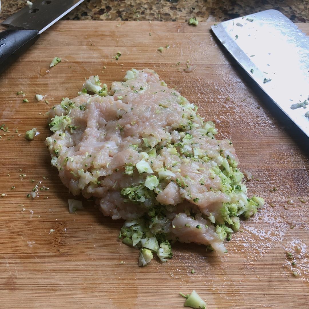 鸡胸肉丸子 瘦瘦瘦的做法 步骤3