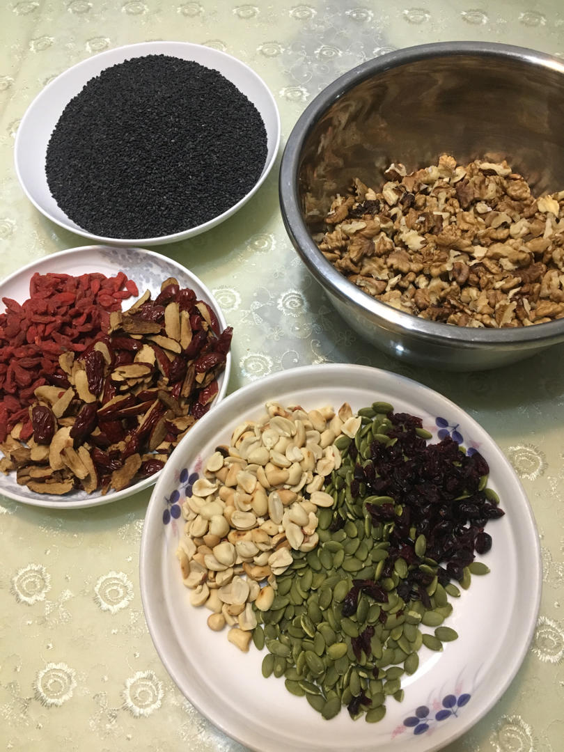 芝麻核桃糕（老少皆宜零失败）