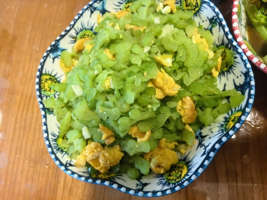 苦瓜炒鸡蛋