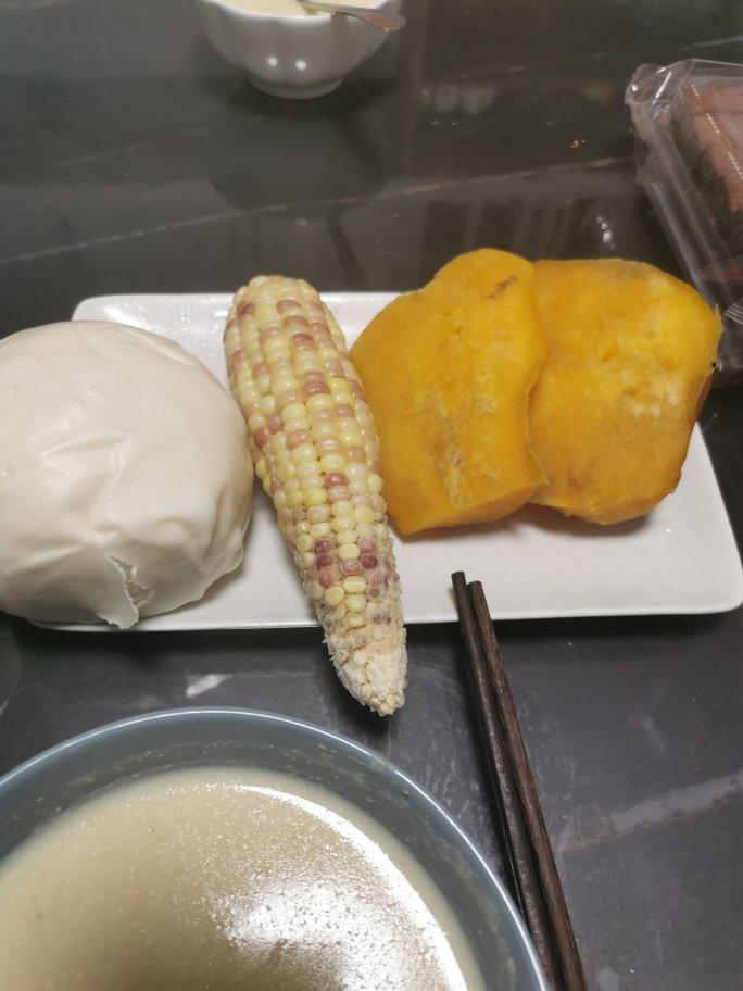 三人食