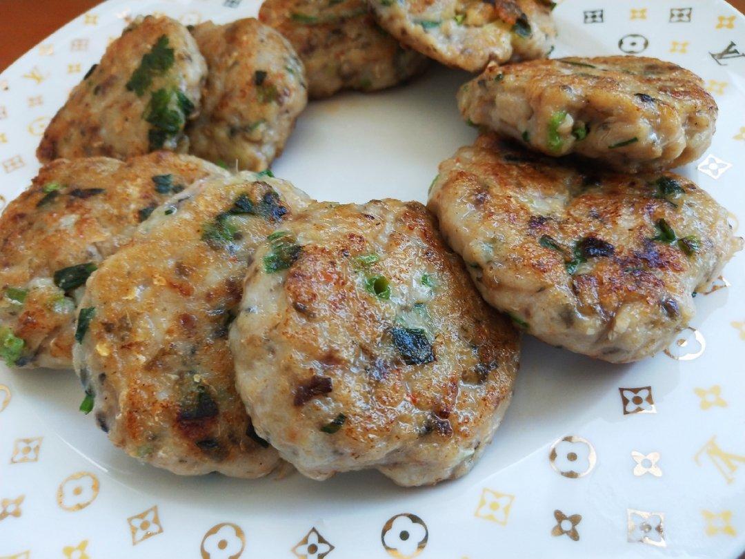 香煎鲮鱼饼（Q弹带汁版）