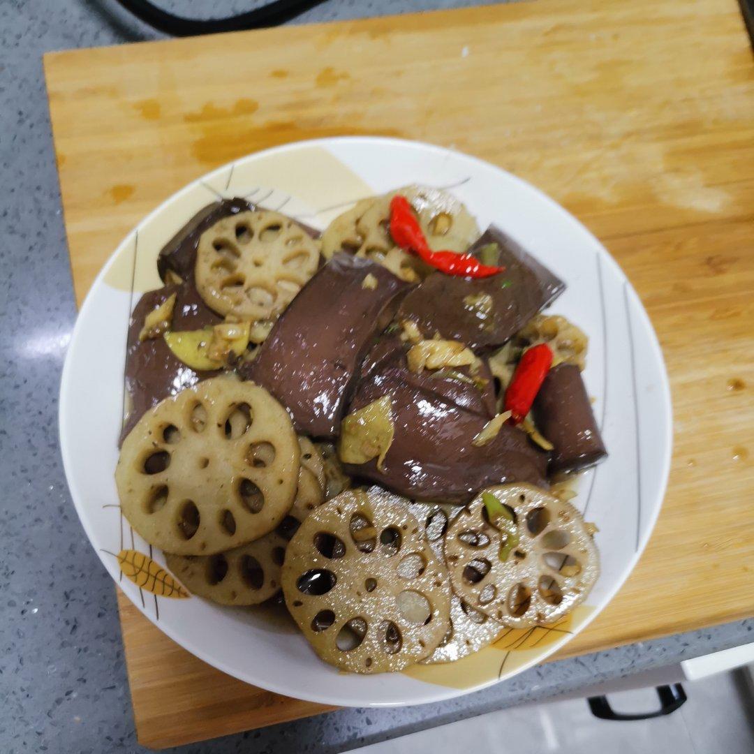 鸭血藕片
