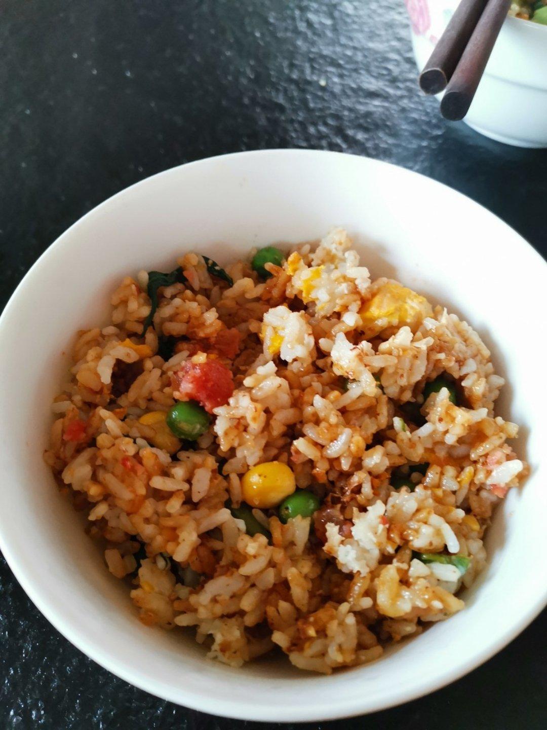 广式腊味煲仔饭（腊肠电饭锅版）