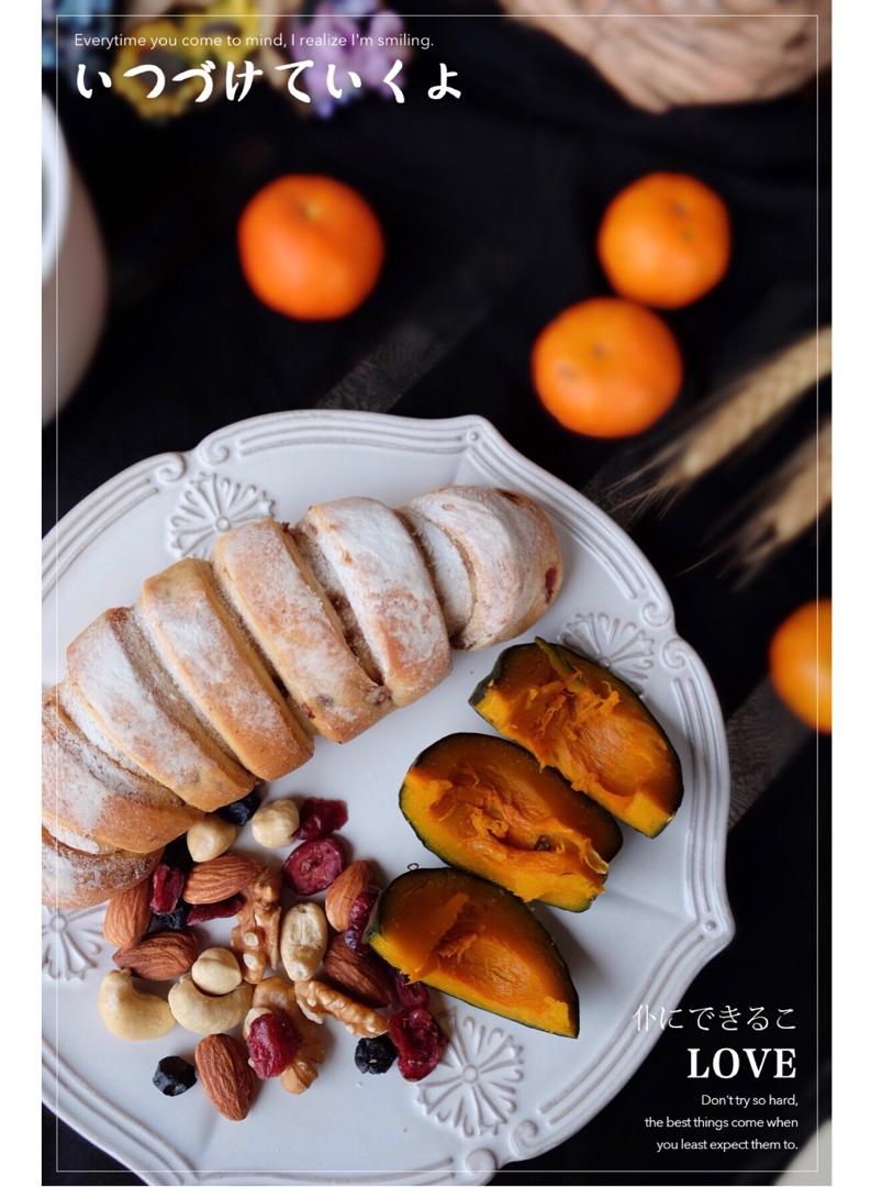 蔓越莓奶酪面包