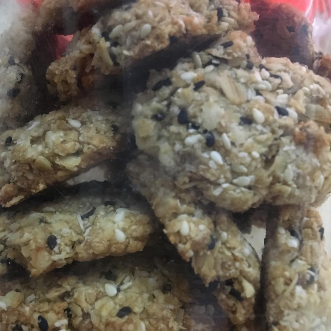 素食:有机燕麦芝麻大饼干