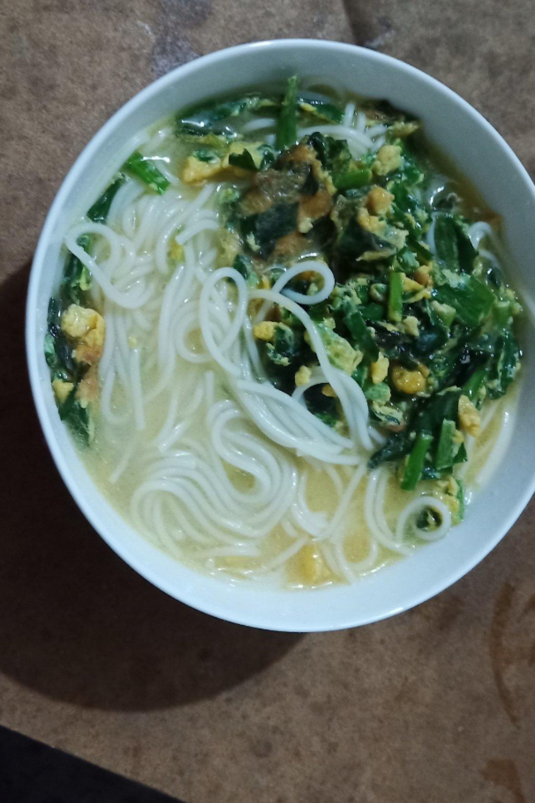 韭菜鸡蛋面