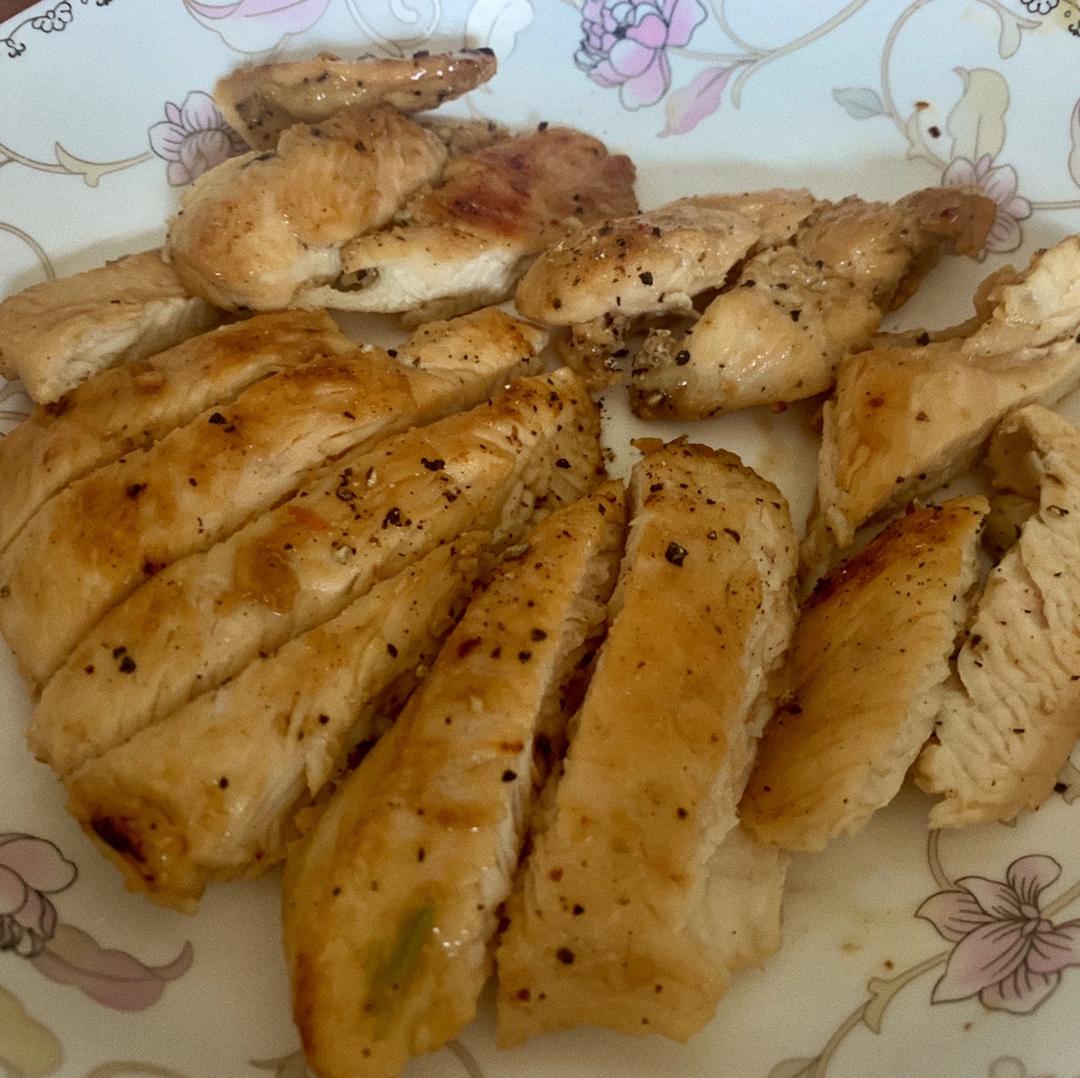 【嫩煎鸡胸肉】