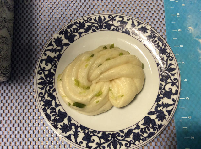 葱油花卷 Steamed Roll