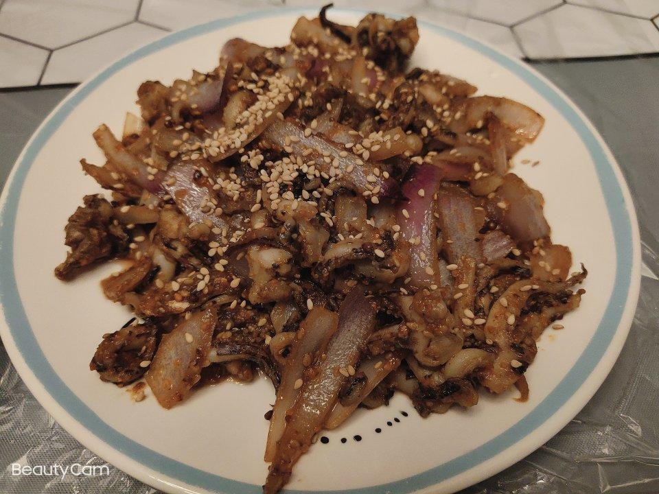 超下饭的孜然鱿鱼须，香辣爽嫩，比烧烤还好吃