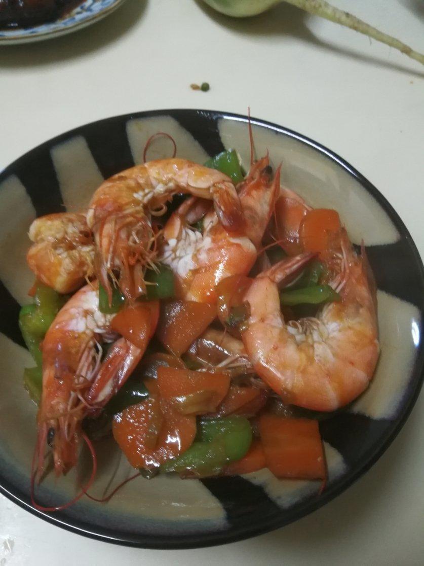 胡萝卜青椒炒虾仁