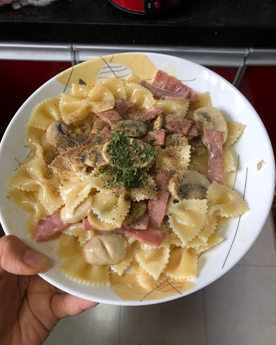 火腿蘑菇奶油意面
