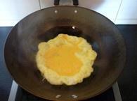蒜薹炒鸡蛋的做法 步骤3