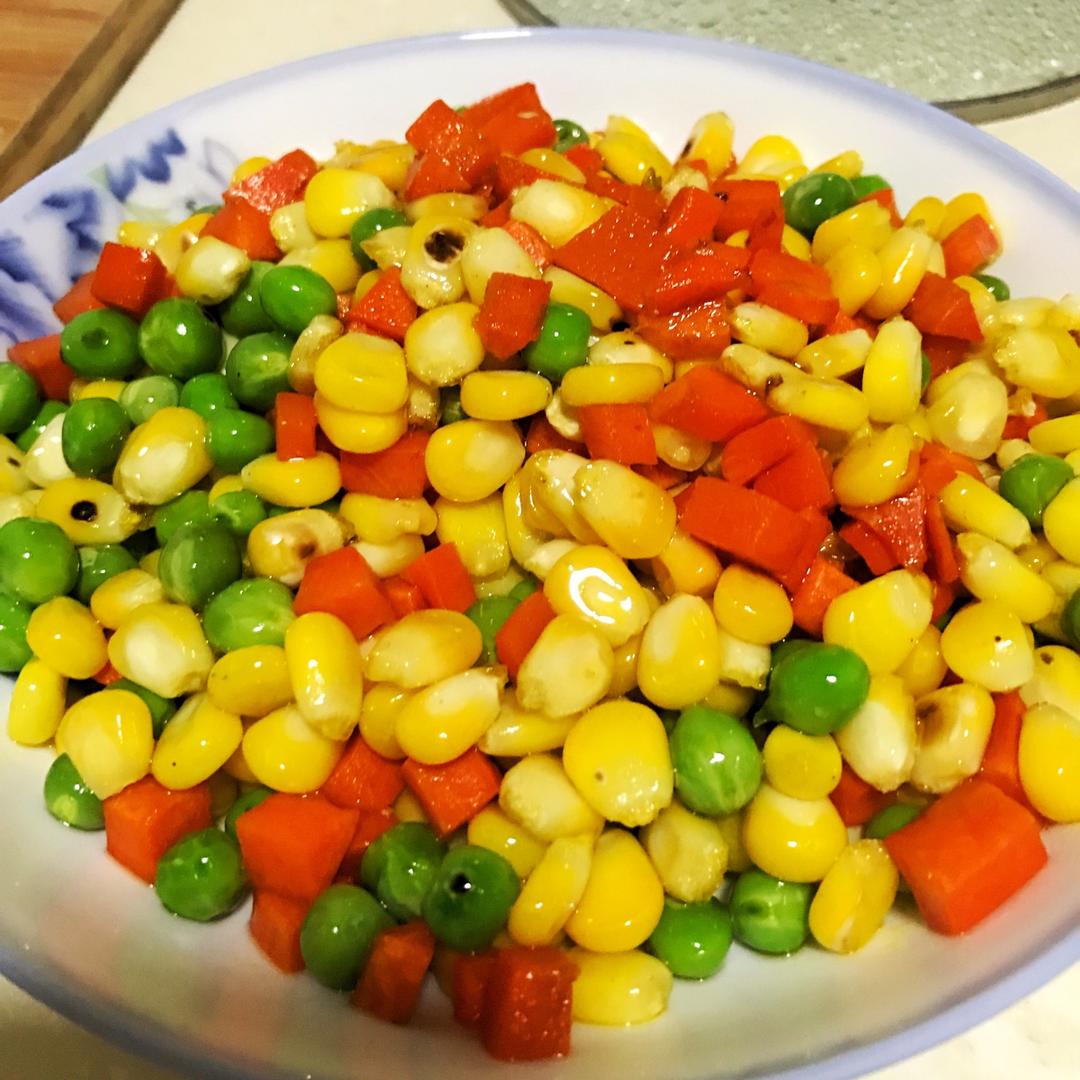 胡萝卜玉米炒黄瓜