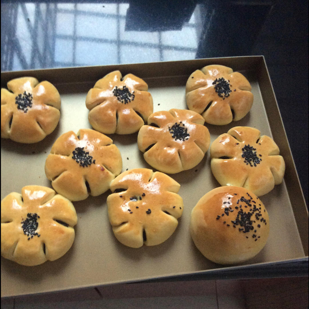 花式豆沙餐包