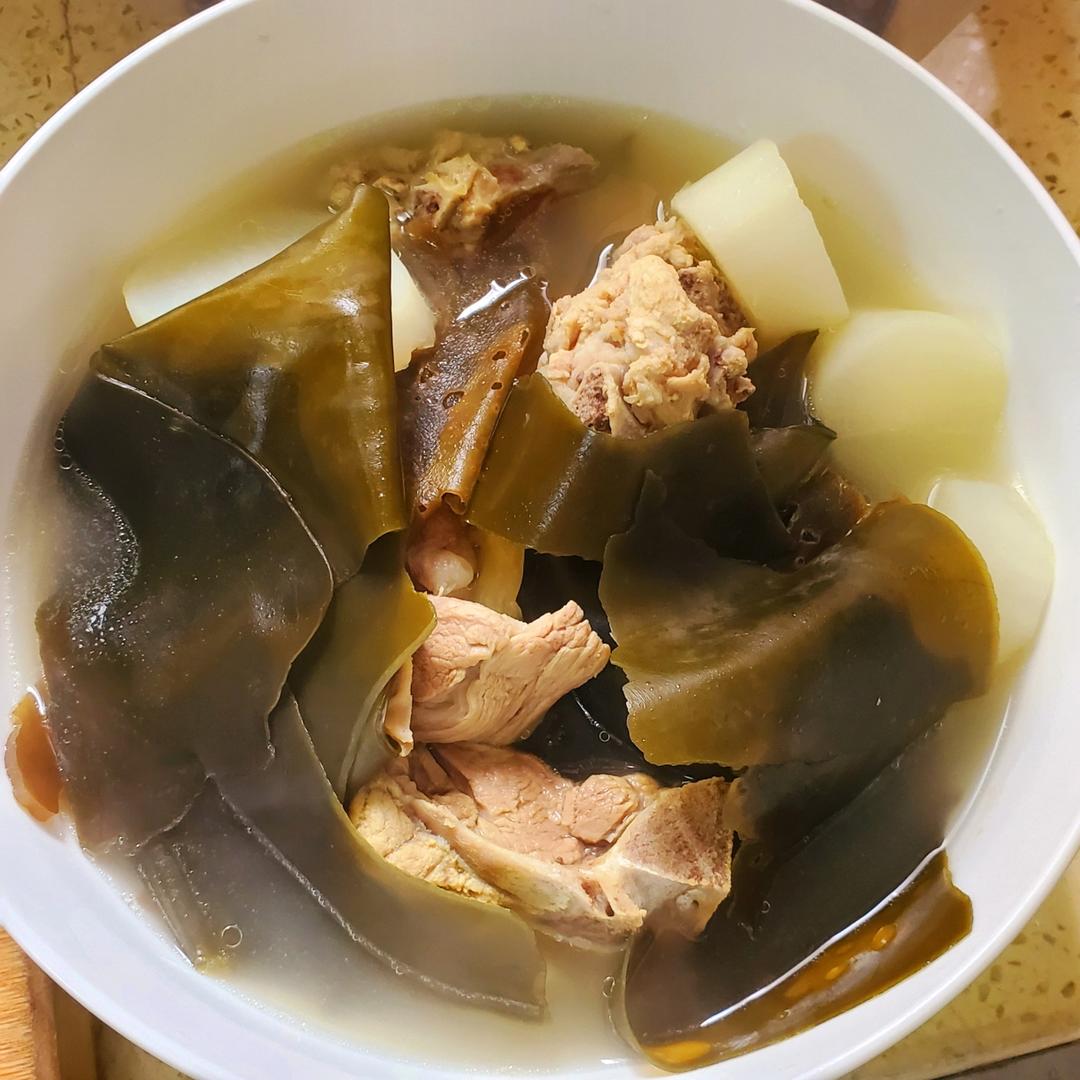 海带萝卜排骨汤