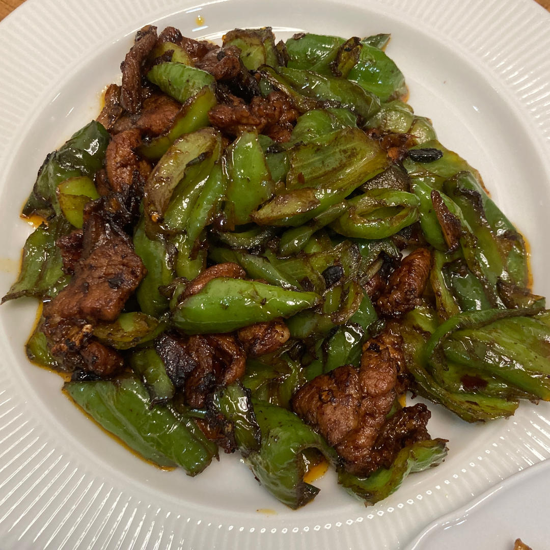 🔥辣椒炒肉‼️焦香下饭😋可以去开餐馆啦