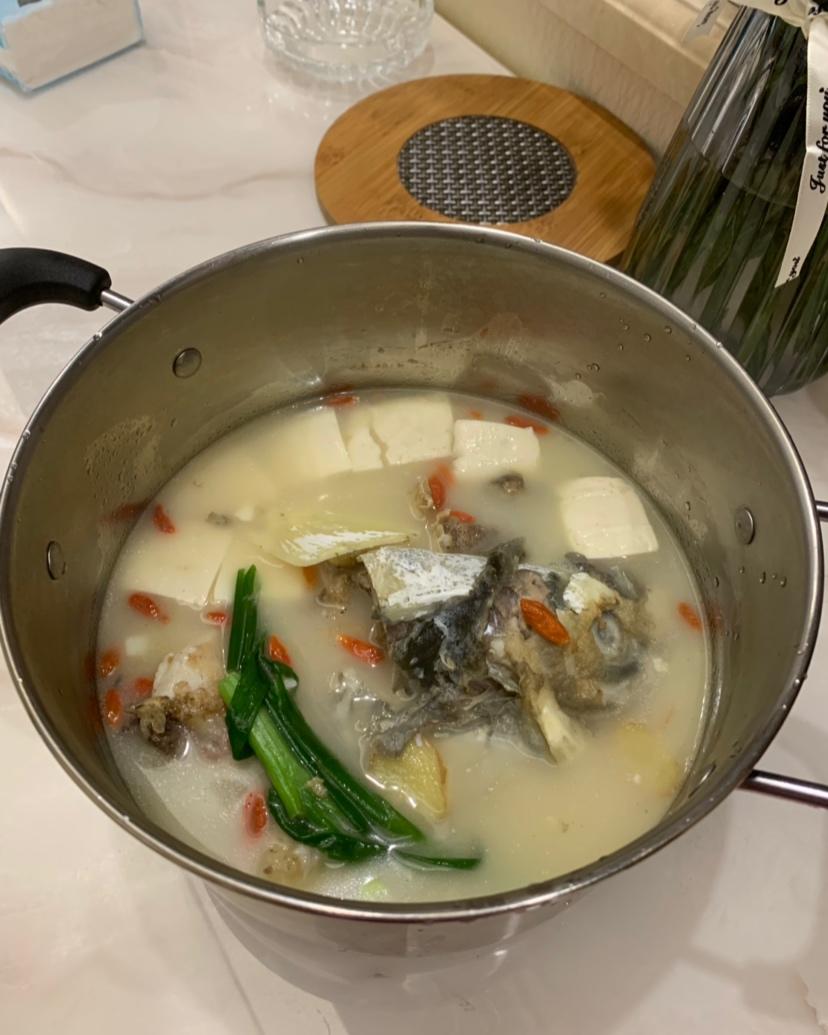 鱼头豆腐汤