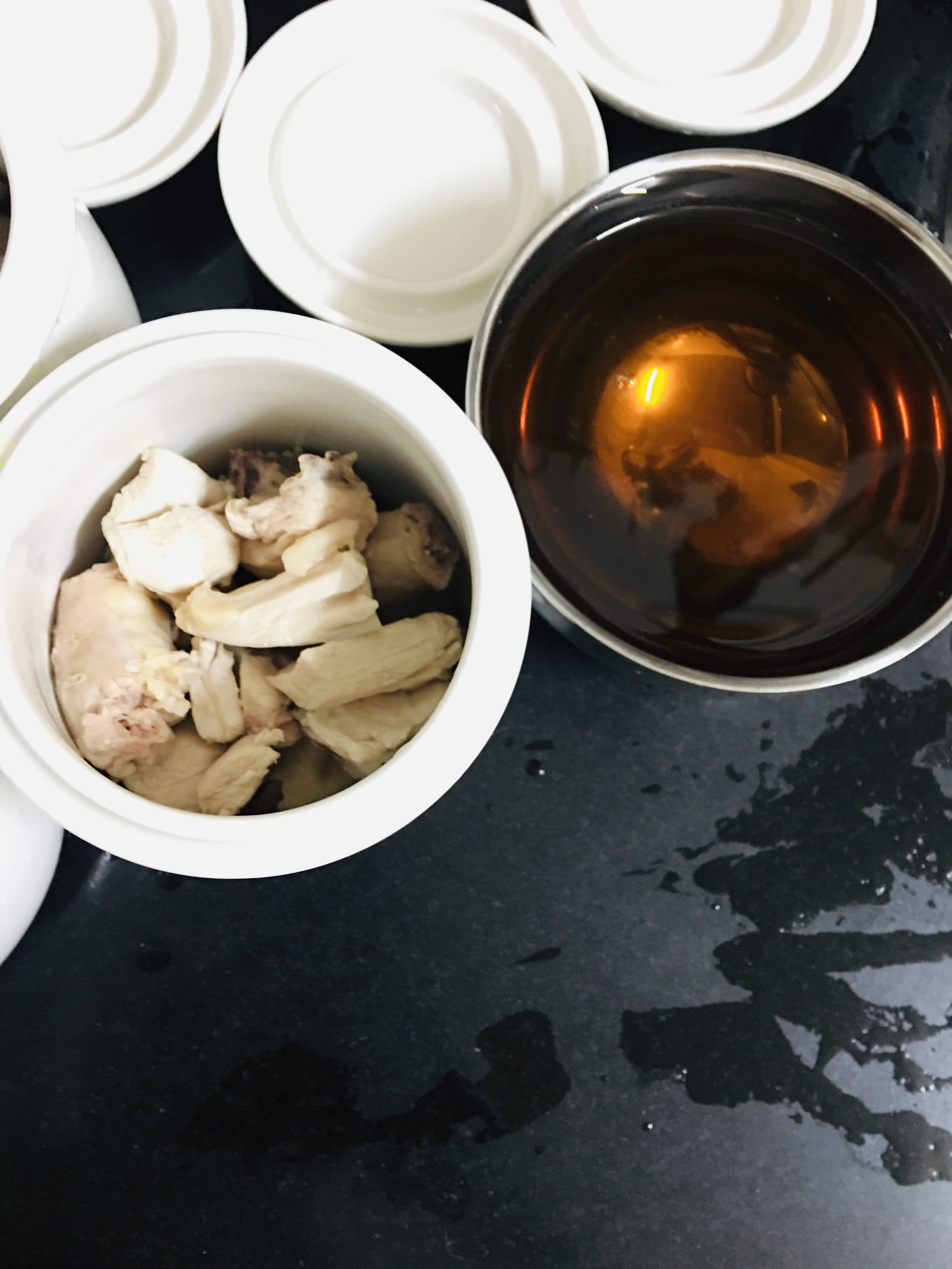 茶树菇炖鸡汤的做法 步骤3