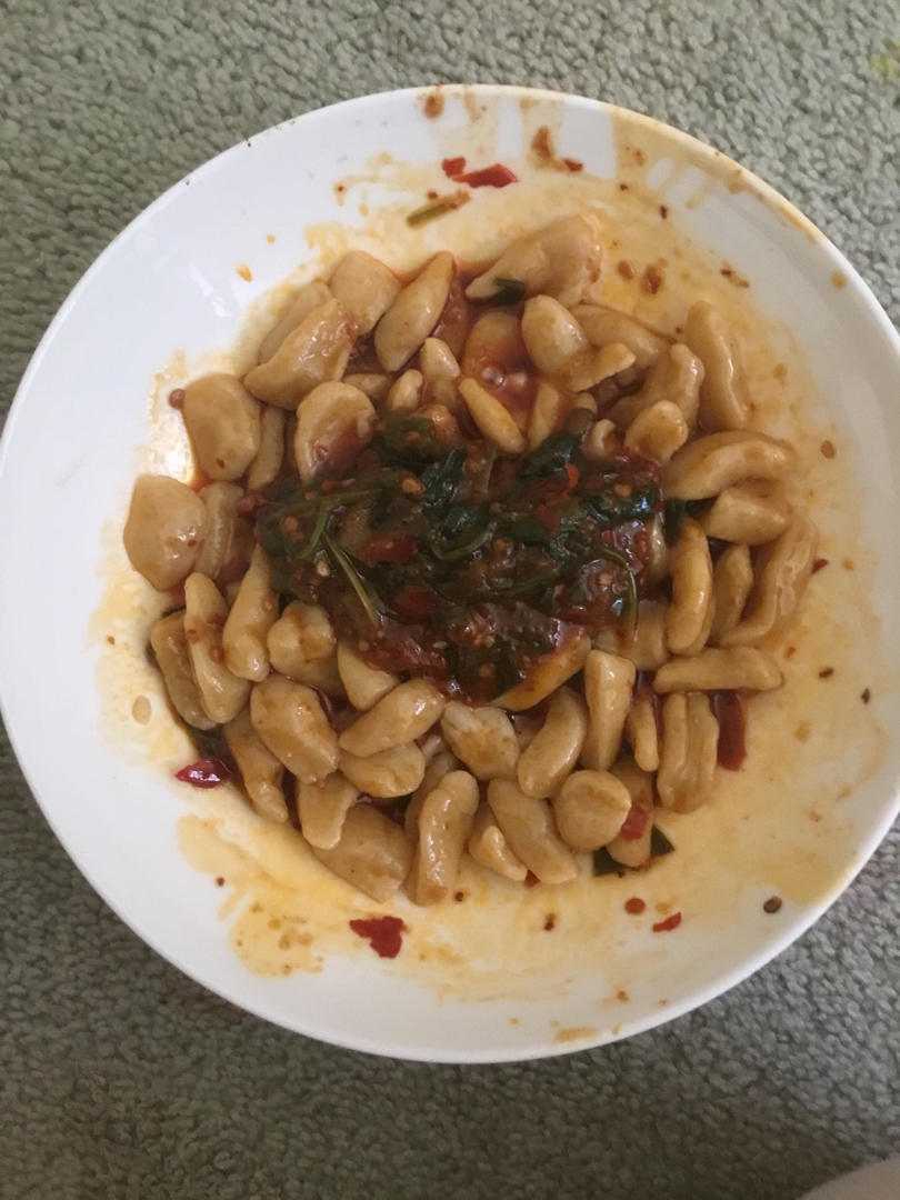 味道超级好吃，可以让你流口水的凉拌剪刀面