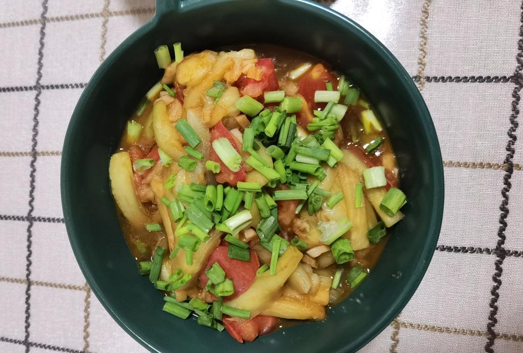 圆茄子炒西红杮