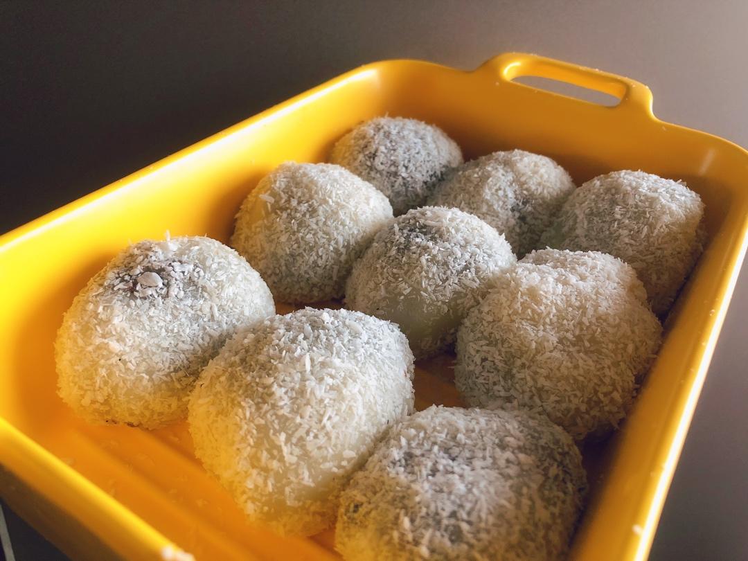 自制糯米糍（花生黑芝麻和豆沙夹心）