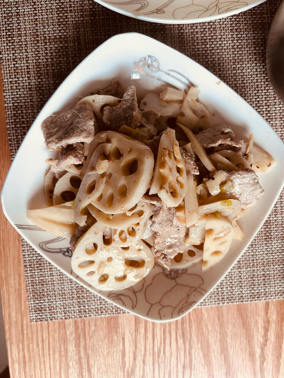 脆藕片炒肉