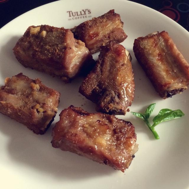 蒜香烤排骨