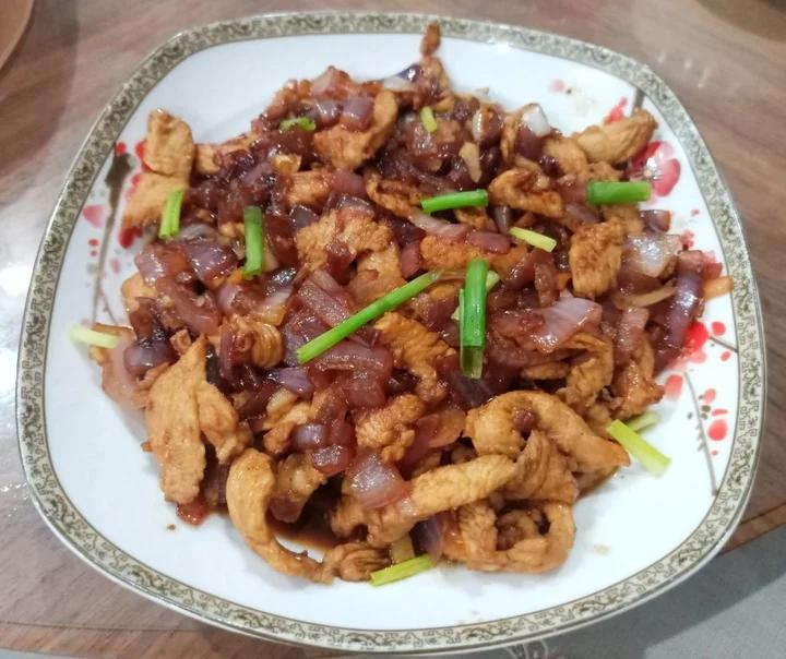 洋葱炒鸡胸肉
