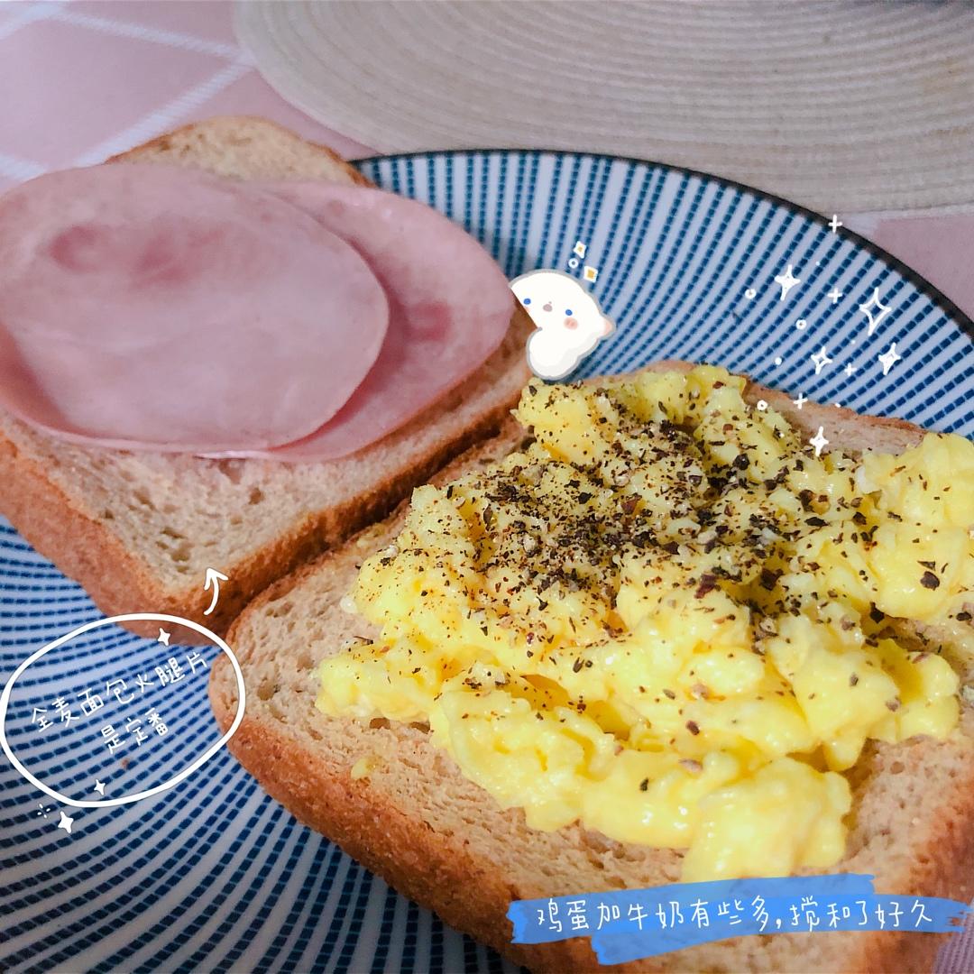 美式炒蛋 scrambled eggs
