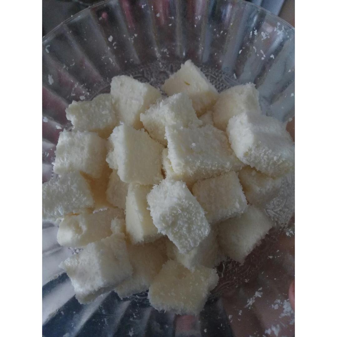 椰蓉牛奶小方
