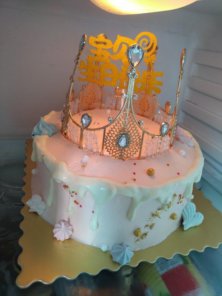 皇冠生日蛋糕