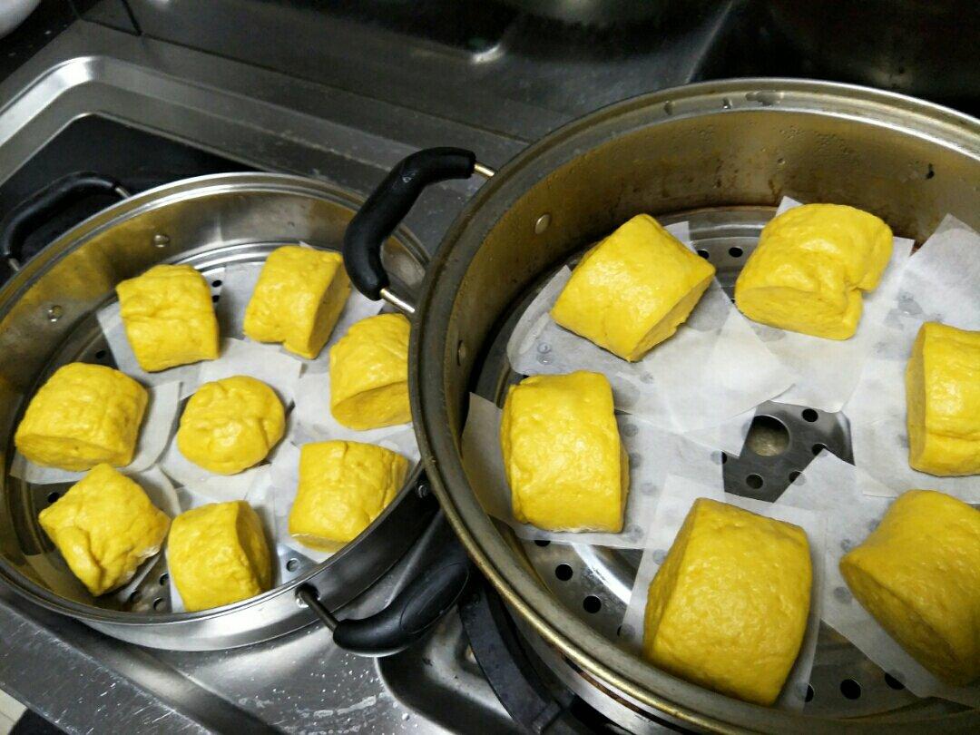 新手也可以--详解如何做出人见人爱、金黄的南瓜馒头