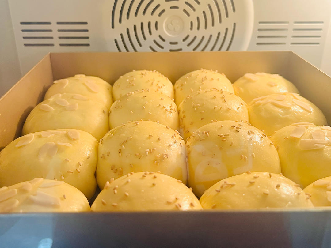 🥛超简单快手，柔软拉丝，一次发酵，牛奶小餐包