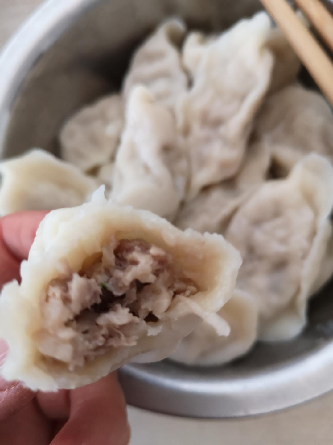好味的莲藕馅饺子