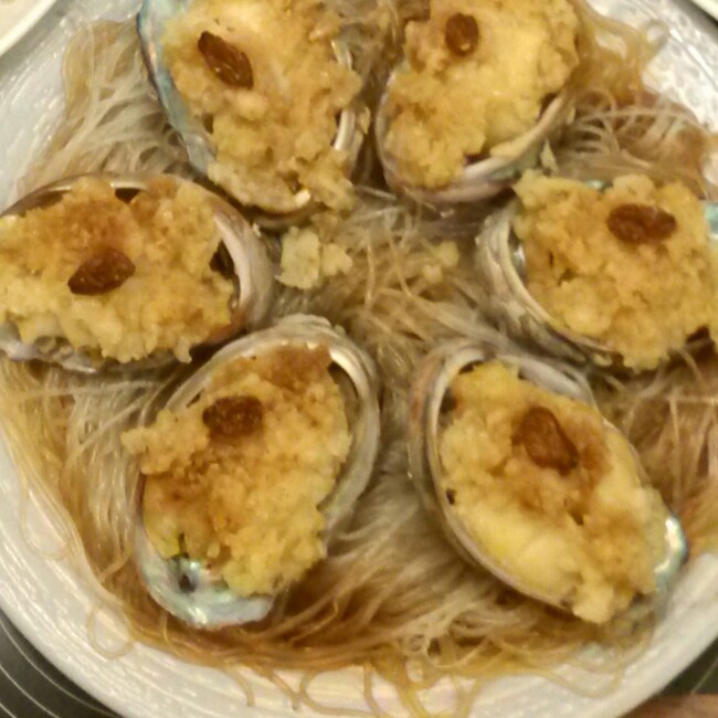 蒜蓉粉丝蒸鲍鱼