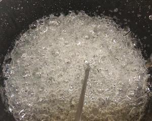晶莹剔透棒棒糖的做法 步骤3